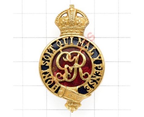 Household Cavalry GvR Officer’s gilt and enamel cap badge circa 1919-36. A good scarce example. (KK 1882) Loops Paint restora