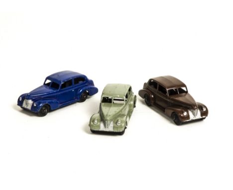 Dinky Toys 39b Oldsmobile Sedan, three examples, first brown body, second violet blue body, third grey body, all with black r