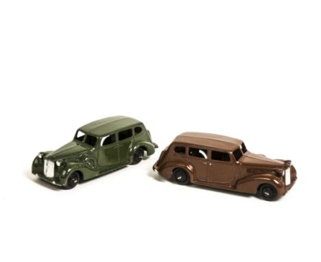 Dinky Toys 39a Packard Tourer, two examples, first brown body, second olive green body, both black ridged hubs, G-VG (2) 