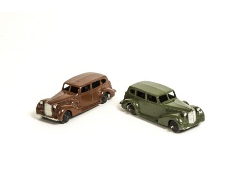 Dinky Toys 39a Packard Tourer, two examples, first brown body, second olive green body, both black ridged hubs, G-VG (2) 