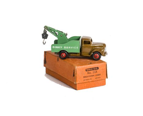 Dinky Toys 25x Commer Breakdown Lorry, dark tan cab, green back, red hubs, white logo, in original plain orange box, G-VG, bo