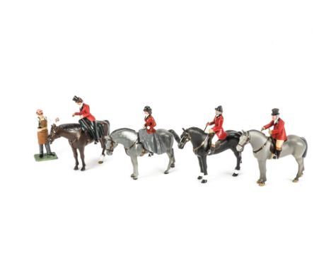 H M of GB boxed Hunting Series Master of Foxhounds Old Squire Young Ms Pankhurst and 'Drink Ma'am',   all VG  near mint in bo