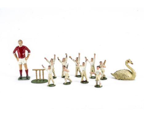 Georg Heyde 32mm Cricketers (10 inc stumps),  Keymen Bobby Charlton and Hilco Swan, G-VG, (12) 