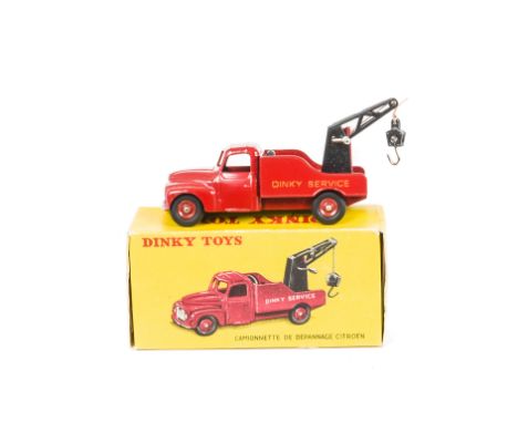 A French Dinky Toys 582 Citroen Breakdown Truck, red body and concave hubs, yellow logo, metal hook, in original box, E, box 