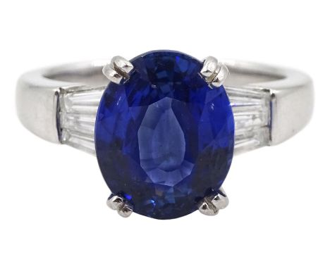 18ct white gold oval sapphire ring, with tapered baguette diamond shoulders, sapphire approx 4.15 caratCondition Report:Appro