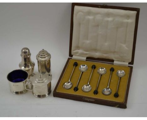 ELKINGTON &amp; CO A THREE PIECE SILVER CONDIMENT SET, in the Art Deco style, comprising salt, mustard and pepperette, Birmin