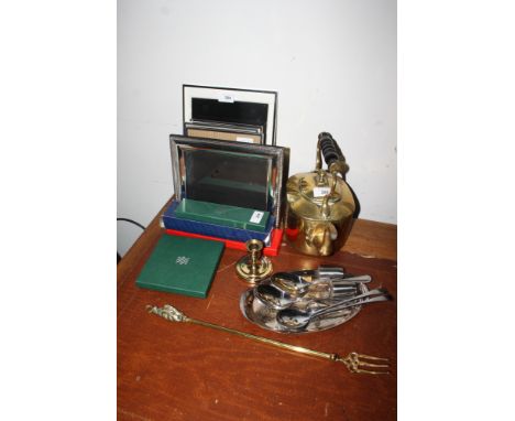 A silver plated tray, a quantity of plated spoons, a brass kettle, a toasting fork, a selection of costume jewellery, includi