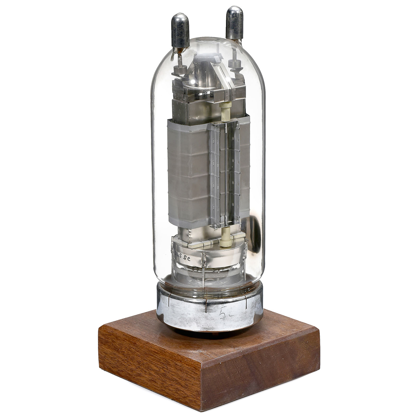 3 Transmitter Tubes, 1930 onwards 1) Telefunken RS323. 2) Tungsram