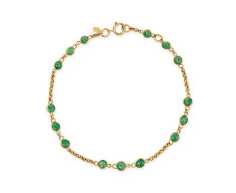 NO RESERVE - A JADEITE JADE BRACELET in 18ct yellow gold, comprising a row of round cabochon jadeite jade on a belcher link c