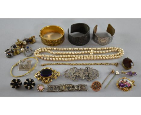 Victorian and later  jewellery. agate locket, porcelain plaque brooch ,gold bracelet,  fluorite set brooch and silver items, 