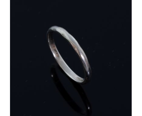 Platinum wedding ring 