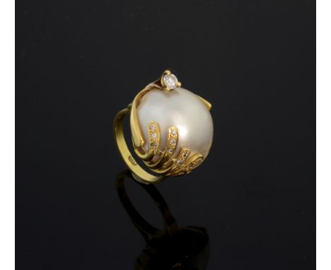 Gold ring set with large mabe pearl and diamond  