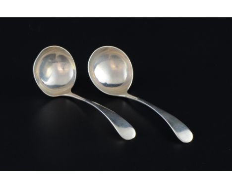 Pair of George V silver sauce ladles by Mappin & Webb, Sheffield, 1925, 1.3oz, 42g, 