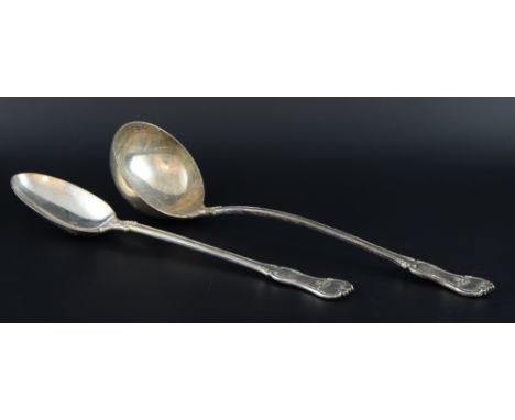 Edward VII silver fiddle, thread and shell pattern soup ladle and gravy spoon, by Goldsmiths & Silversmiths Co. Ltd., London,