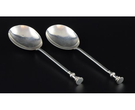 Pair of Edward VII silver seal top spoons, by William Hutton & Sons Ltd., London, 1909, 3.5oz, 108g,