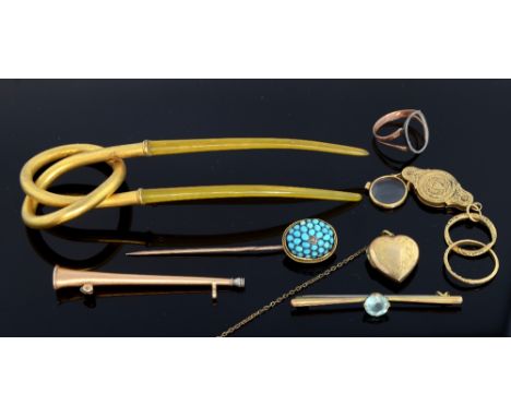 Group of Victorian jewellery  to include a horn hair comb, turquoise stick pin, miniature eye glass, zircon set bar brooch an