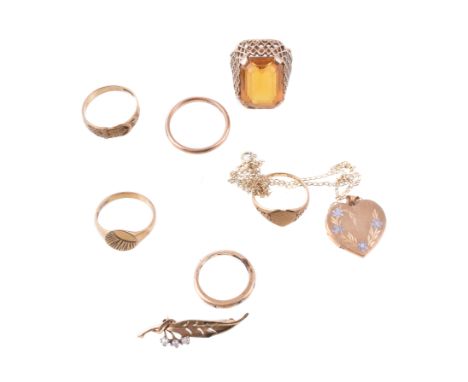 A gold coloured buckle ring, finger size R 1/2; further rings; and other items, 27.8g gross