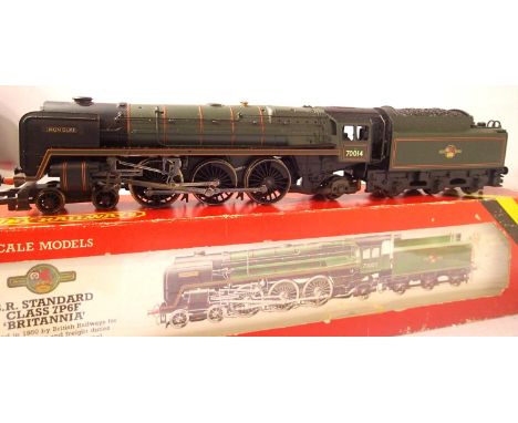 Hornby Britannia Class rename/number, 70014, Iron Duke, Green, Late Crest, in very good condition, box poor. P&amp;P Group 1 