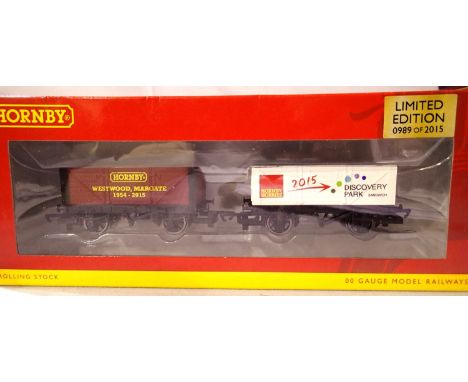 Hornby R6786 Hornby New Era wagons, twin pack, 2015 limited edition 0989/2015. P&amp;P Group 1 (£14+VAT for the first lot and