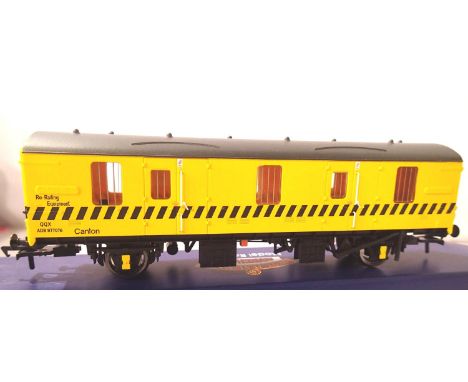 Bachmann 39-5542 MK1 QQX, BR derailing equipment coach, Invicta model rail exclusive, in very near mint condition, boxed. P&a
