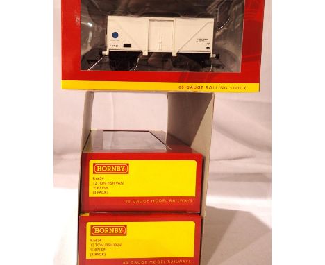 Hornby R6624, 12 ton fish van three pack, E87157, E87158 and E87159. P&amp;P Group 1 (£14+VAT for the first lot and £1+VAT fo