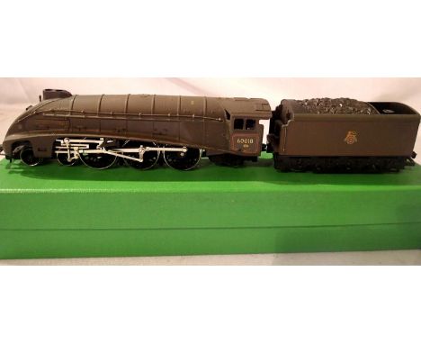 Hornby Class A4, refinished Green, Early Crest, 60018, Sparrowhawk, heavily weathered, in fair condition, storage wear to box