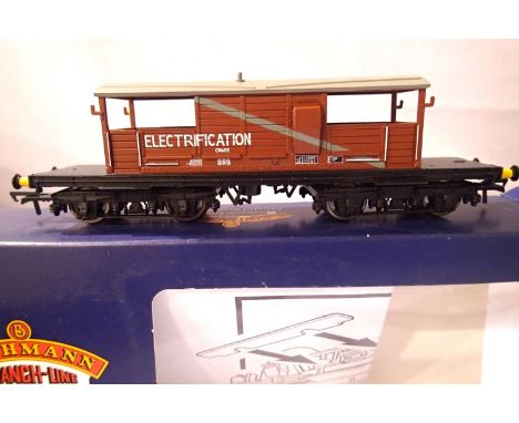 Bachmann 33-825Y Queen Mary brake van, Electrification branding, Kernow Model Rail Exclusive. P&amp;P Group 1 (£14+VAT for th