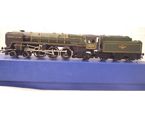 Hornby Britannia class rename/number 70037, Hereward the Wake, Green, Late Crest, detailed, in good condition, storage wear t