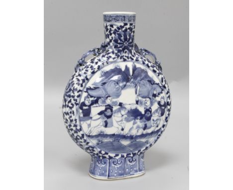 A Chinese blue and white moon flask, height 27cm