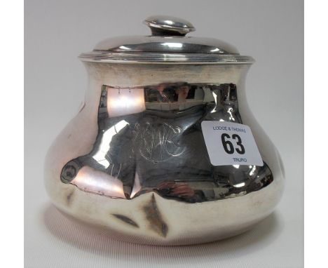 Edwardian silver baluster form lidded tea caddy by William Comyns &amp; Sons Ltd, of plain form with ribbed rim and engraved 