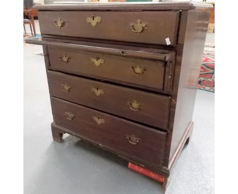 George III mahogany bachelor chest of drawers, the hinge lidded moulded top with interior writing inset revealing a single dr