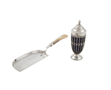 AN EDWARDIAN SILVER AND MOTHER OF PEARL CRUMB SCOOP, Sheffield 1903, 33cm long; together with a silver muffineer, London 1904