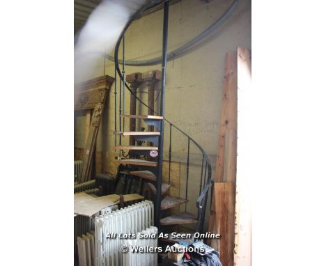 *METAL SPIRAL STAIRCASE WITH ELEVEN TREADS, COMPLETE WITH HANDRAIL