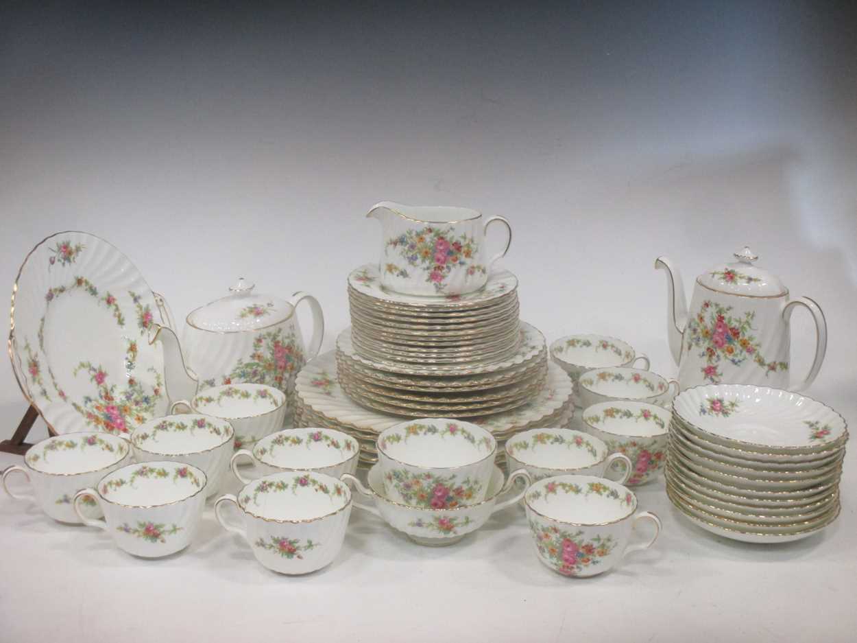 Mintons Lorraine dinner and tea service in - Cheffins Fine Art