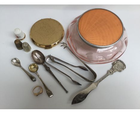 A 9ct gold ring shaft, thimbles, powder compact, powder bowl and decorative spoons, etc 