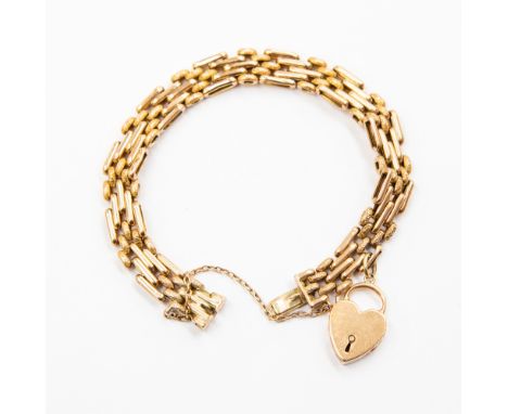 A 9ct gold gate bracelet with padlock fastener, matt and polished links, weight approx 16 grams