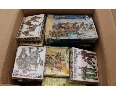 A quantity of Italeri and Tamiya 1/32 scale plastic kits for World War Two military figures, mainly German (approx 35 boxed i