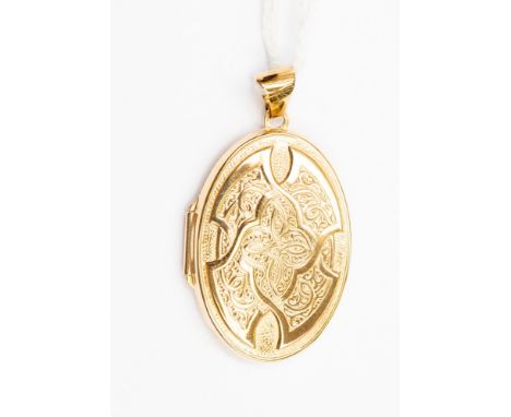 An oval yellow metal locket, probably 9ct gold, engraved Celtic detail to the front, approx size 20mm x 30mm, weight approx 4