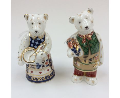 Two Royal Crown Derby Imari paperweight figures, in the form of teddy bears, missing gold stoppers, but first quality (2) 