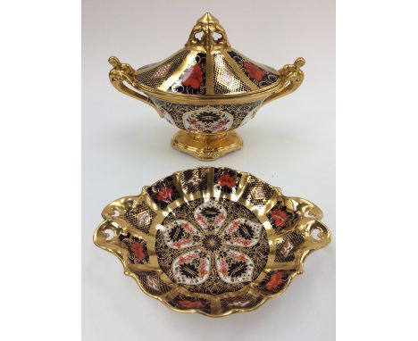 Royal Crown Derby 1128 pattern, an oval lidded pot, twin handled on gilded foot; together with a footed trinket dish (2) 