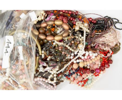 Assorted costume jewellery, inc. vintage (1 bag)