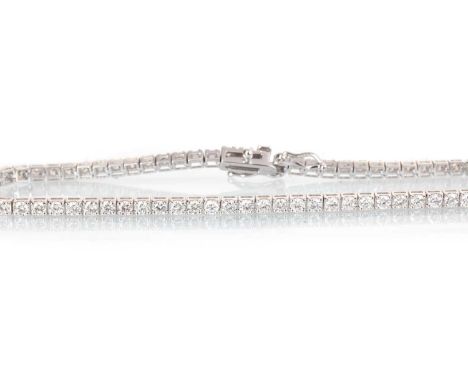 DIAMOND TENNIS BRACELET, the round brilliant cut diamonds totalling approximately 2.52 carats, in eighteen carat white goldNo