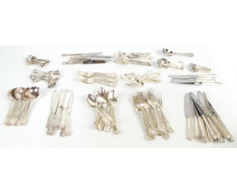 A large quantity of assorted silver plated flatware, decorated in the Kings pattern, and further assorted silver plated flatw