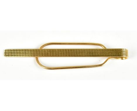 A 9ct yellow gold tie pin, with engine turned decoration, length 7cm, combined approx 5.7g.