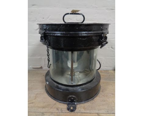 A ship's Meteorite C33815 mast head lamp 