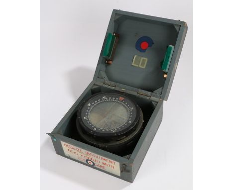  Royal Air Force Type P10 aircraft compass, stamped to the rim No. 48583/B/51, and to the side GB/1671 below a broad arrow,an