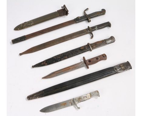 German K.98 bayonet by the maker E.u.F. Horster, Solingen, ricasso stamped '42asw' to one side, 3187 over 'u' to the other, i