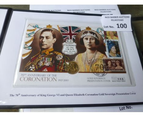 Coins : GB sovereign - Westminster 70th Anniv of Coronation 2007 with encapsulated 1900 sovereign within cover - nice item