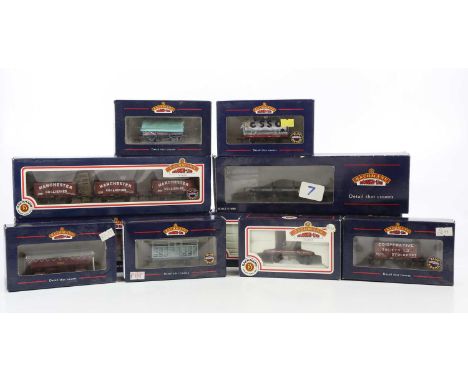 BACHMANN; a collection of carriages and tenders, each boxed.