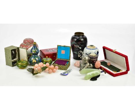 A collection of Oriental items, including a Chinese blue and white tea caddy with Kangxi double ring mark to the underside, C